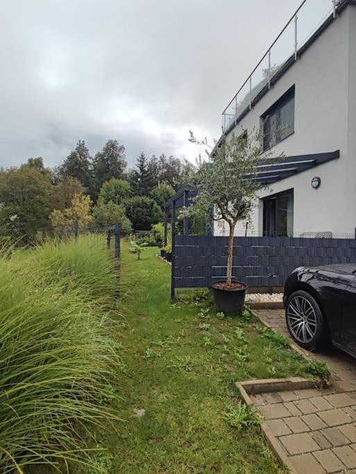 Schoene Wohnung Mit Terrasse Und Parkplatz 벨덴암워스에르시 외부 사진